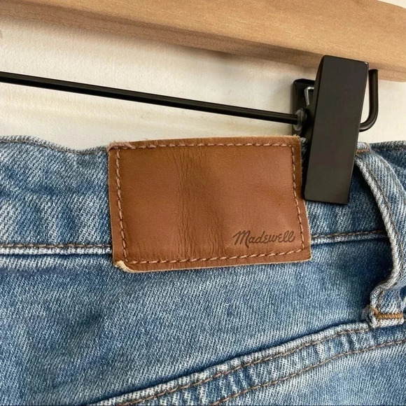 Madewell High Rise Slim Boyjean Raw Edge Hem Medium Blue Wash Distressed - Picture 9 of 13